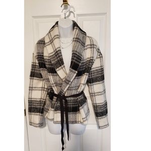 BB Dakota Wool Blend Black White Grey Plaid Wrap Belted Jacket Size M